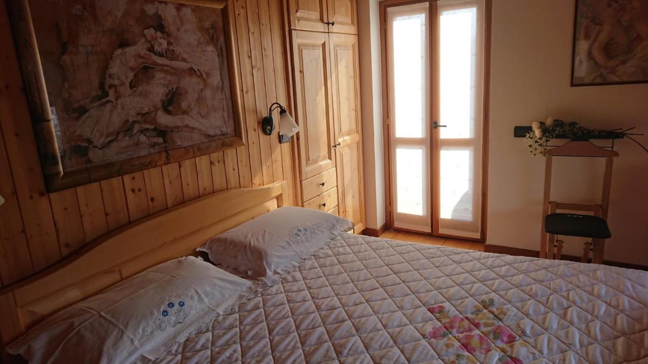 Vila Casa Delle Rose Teglio Exteriér fotografie