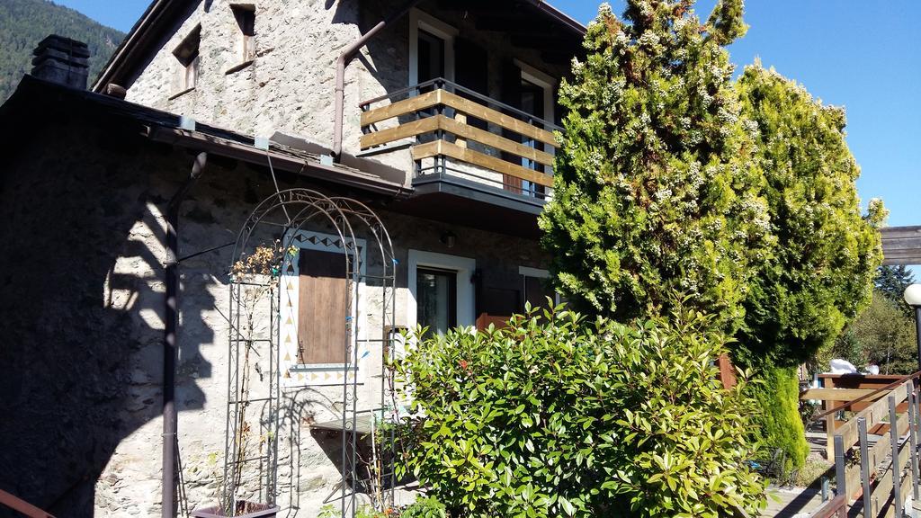 Vila Casa Delle Rose Teglio Exteriér fotografie