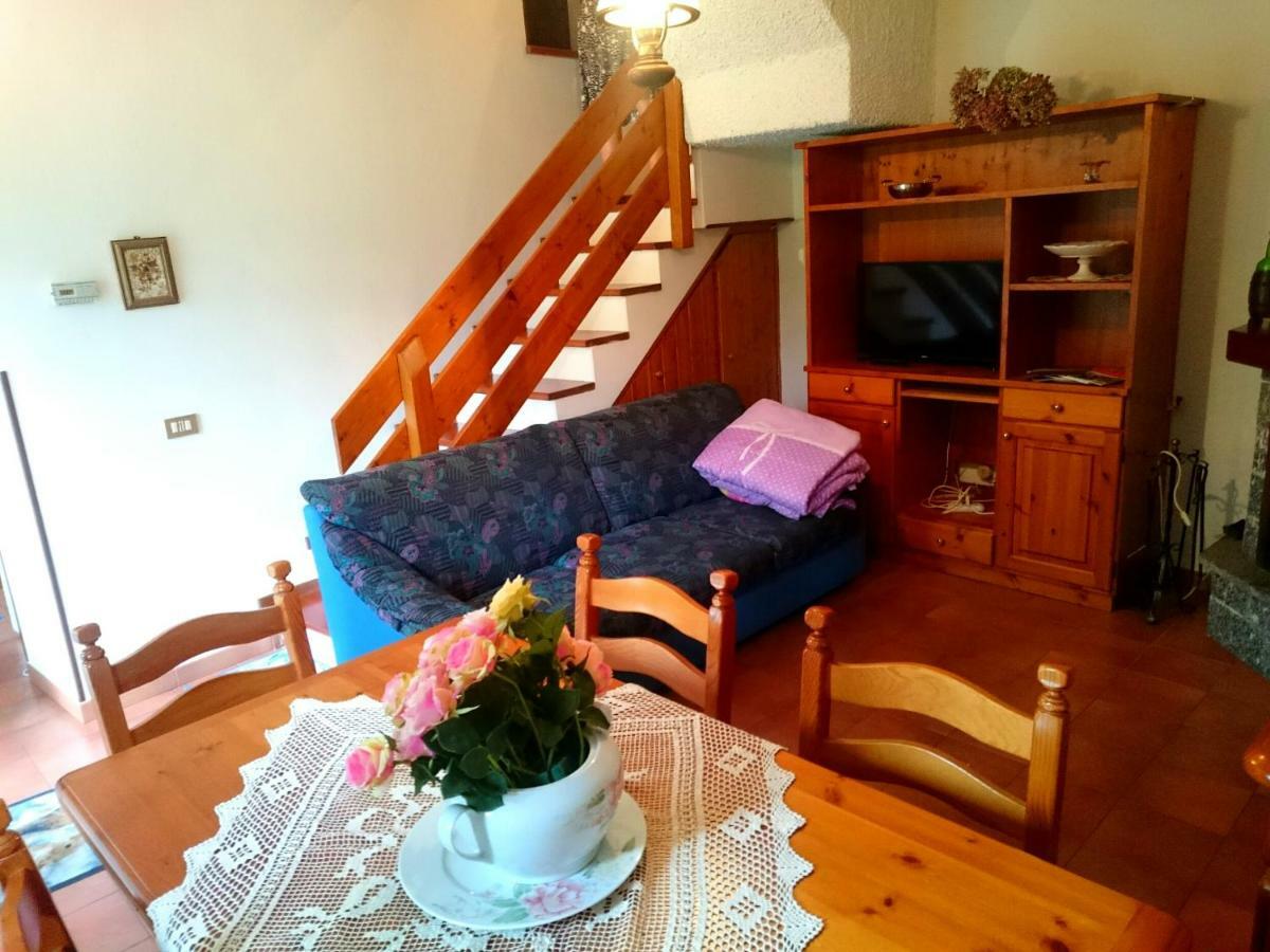 Vila Casa Delle Rose Teglio Exteriér fotografie